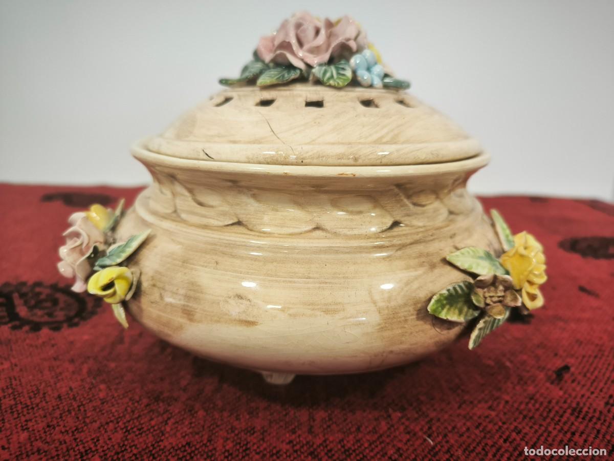 Antig&uuml;edades: Antiguo Centro De Mesa Cer&aacute;mico Con Tapa Floral &ndash; Decoraci&oacute;n Vintage Mediados Siglo XX