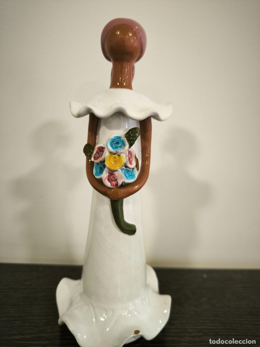 Antiques: Figura Decorativa De Cer&aacute;mica Mujer Con Flores 21 Cm &ndash; Estilo Vintage Elegante