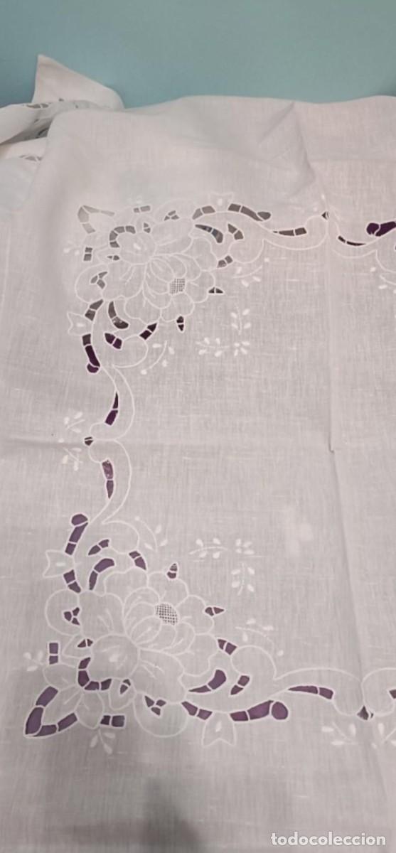 Antig&uuml;edades: Mantel bordado para 6 personas