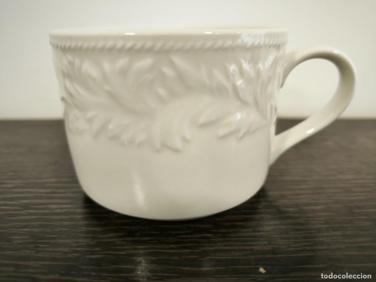 Antiques: Antigua Taza De Caf&eacute; De Porcelana Blanca 12 Cm &ndash; Dise&ntilde;o Cl&aacute;sico En Relieve Elegante