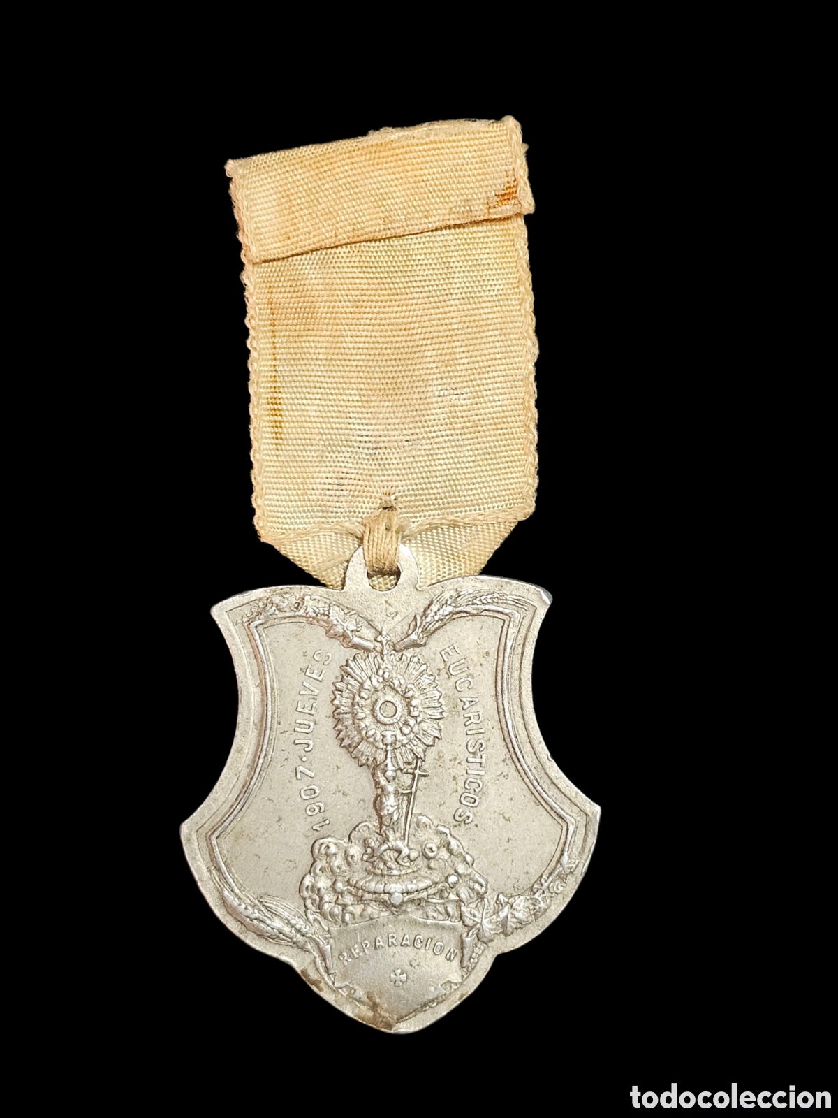 Antig&uuml;edades: Medalla religiosa antigua de los&nbsp;Jueves Eucar&iacute;sticos&nbsp;de 1907.