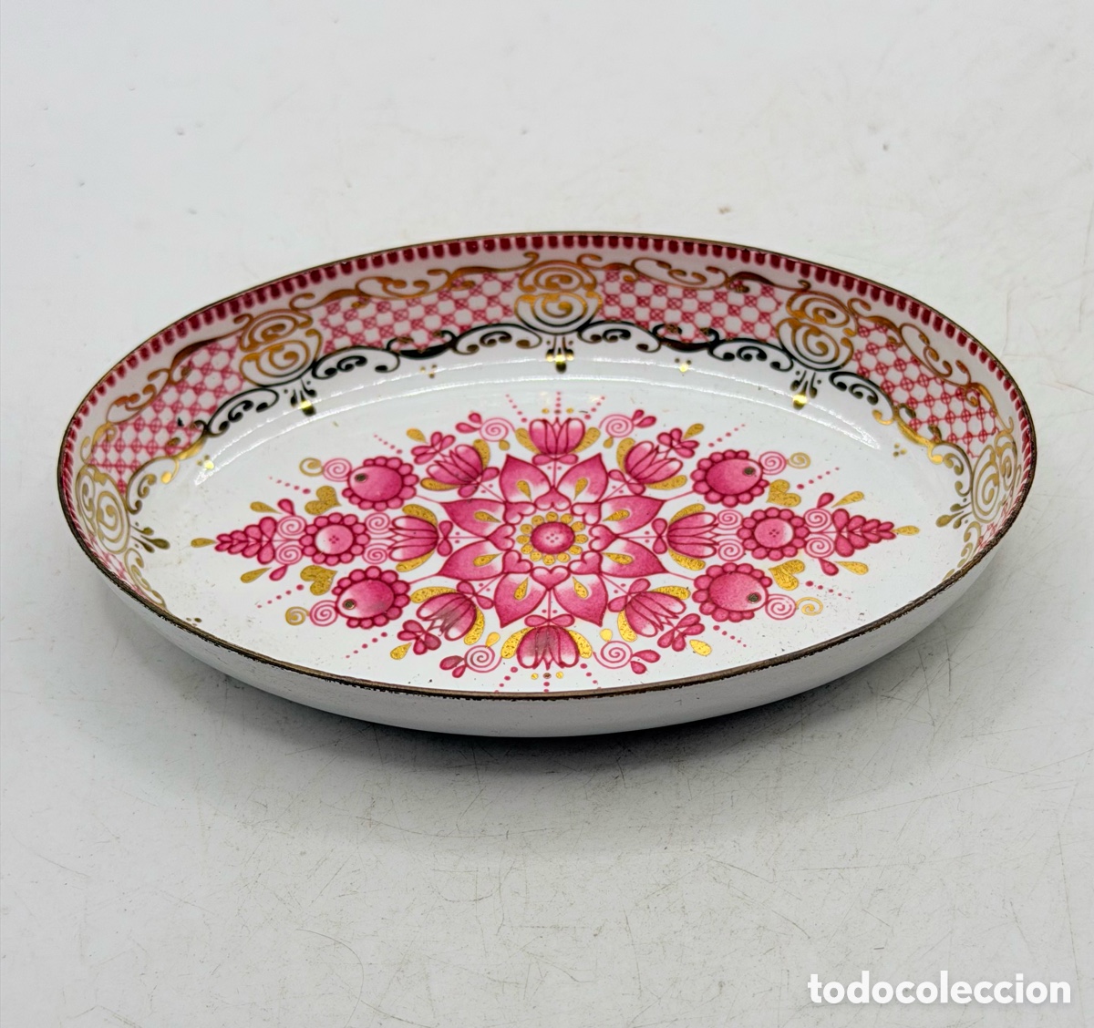 Antig&uuml;edades: Antigua Bandeja Tradicional