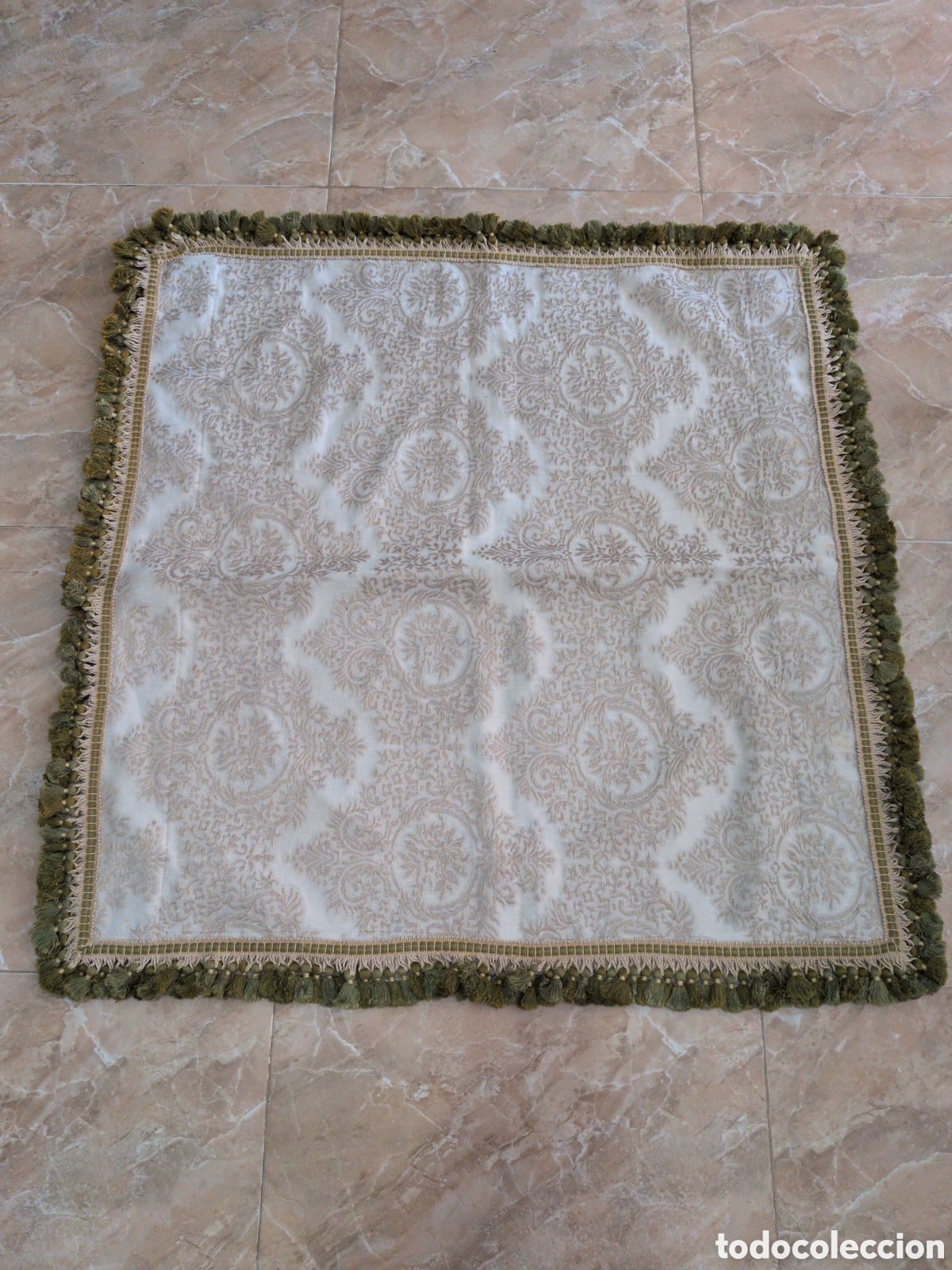 Antig&uuml;edades: Antiguo mantel estilo cl&aacute;sico, tela damasco con flecos verdes
