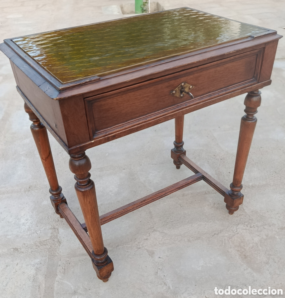 Antig&uuml;edades: Mesa de escritorio antig&uuml;a - Foto 1