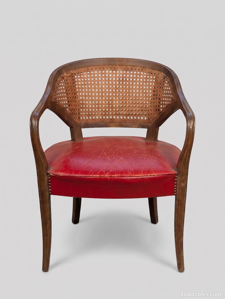 Antig&uuml;edades: Sill&oacute;n de Despacho Cl&aacute;sico cuero rojo de Mariano Garcia