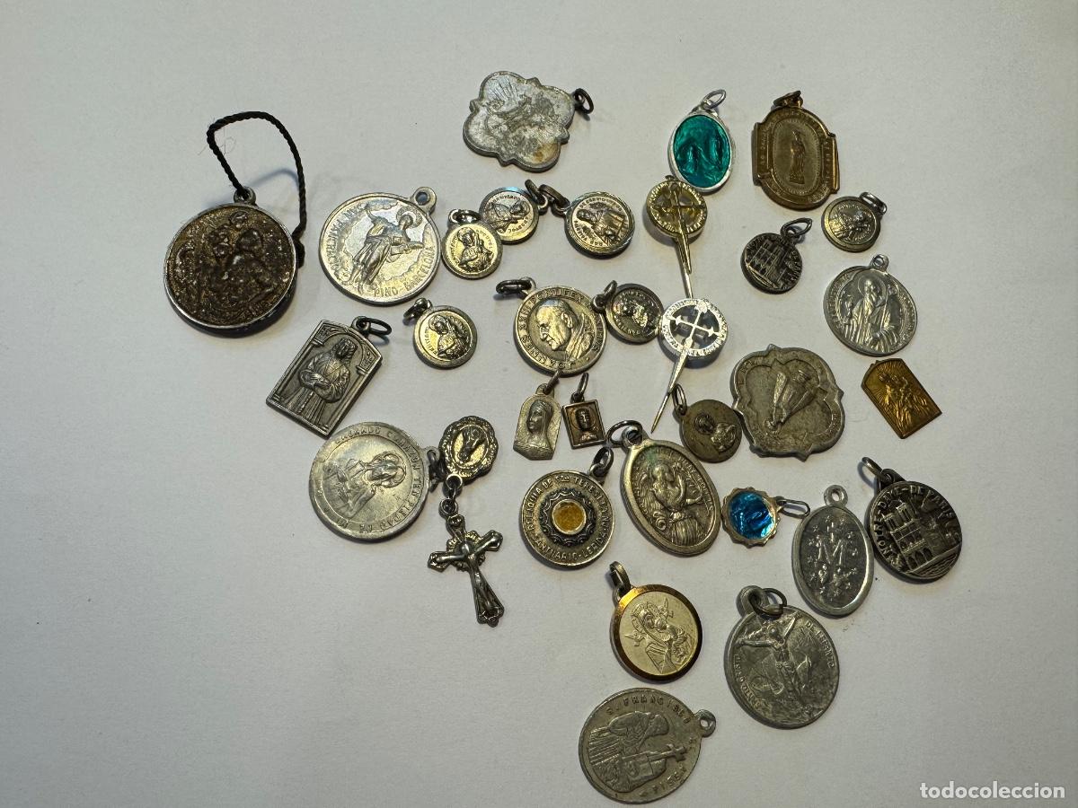 Antig&uuml;edades: LOTE DE MEDALLAS RELIGIOSAS VARIADAS -ORIGINALES DE &Eacute;POCA (G)