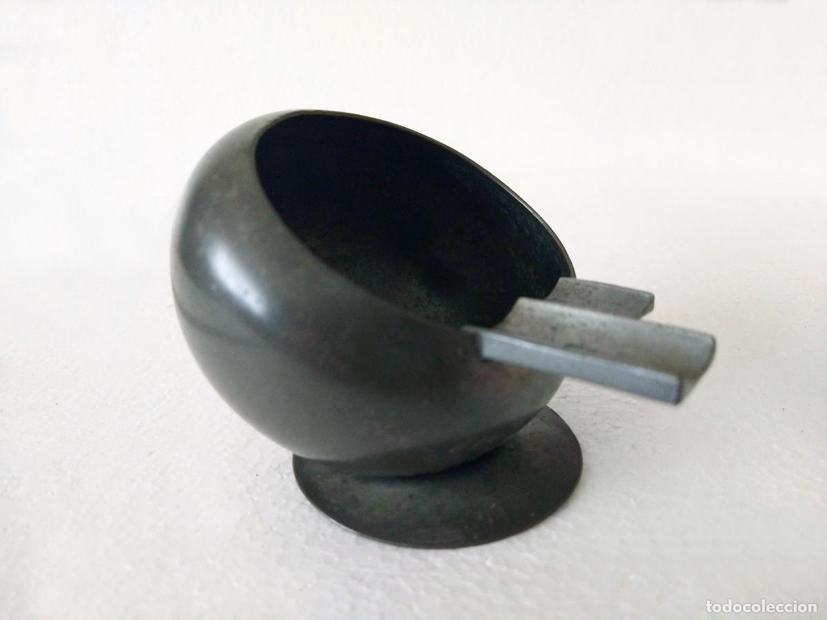 Antiquit&eacute;s: Antig&uuml;o cenicero en peltre ZTI. A&ntilde;os 50