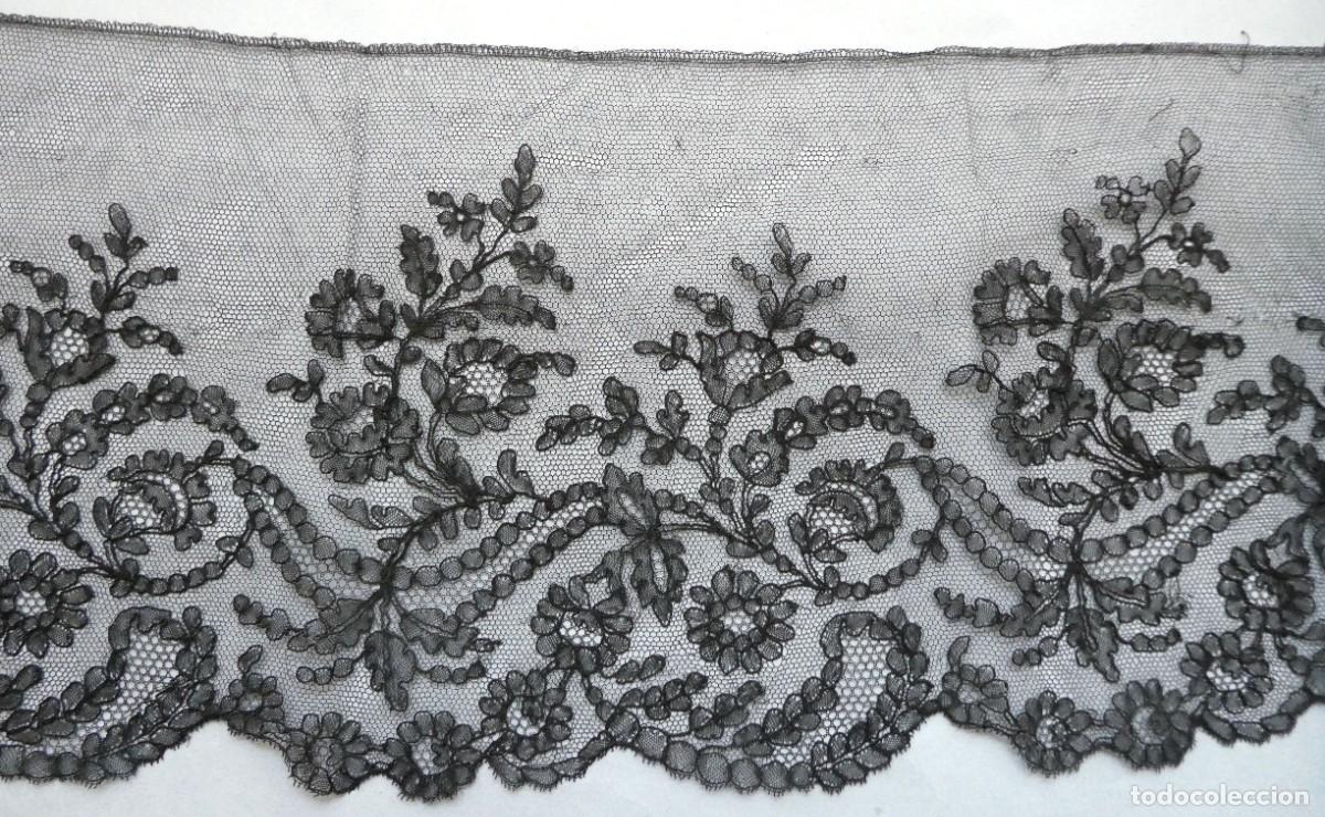 Antig&uuml;edades: ANTIGUO ENCAJE DE CHANTILLY 6M. S. XIX