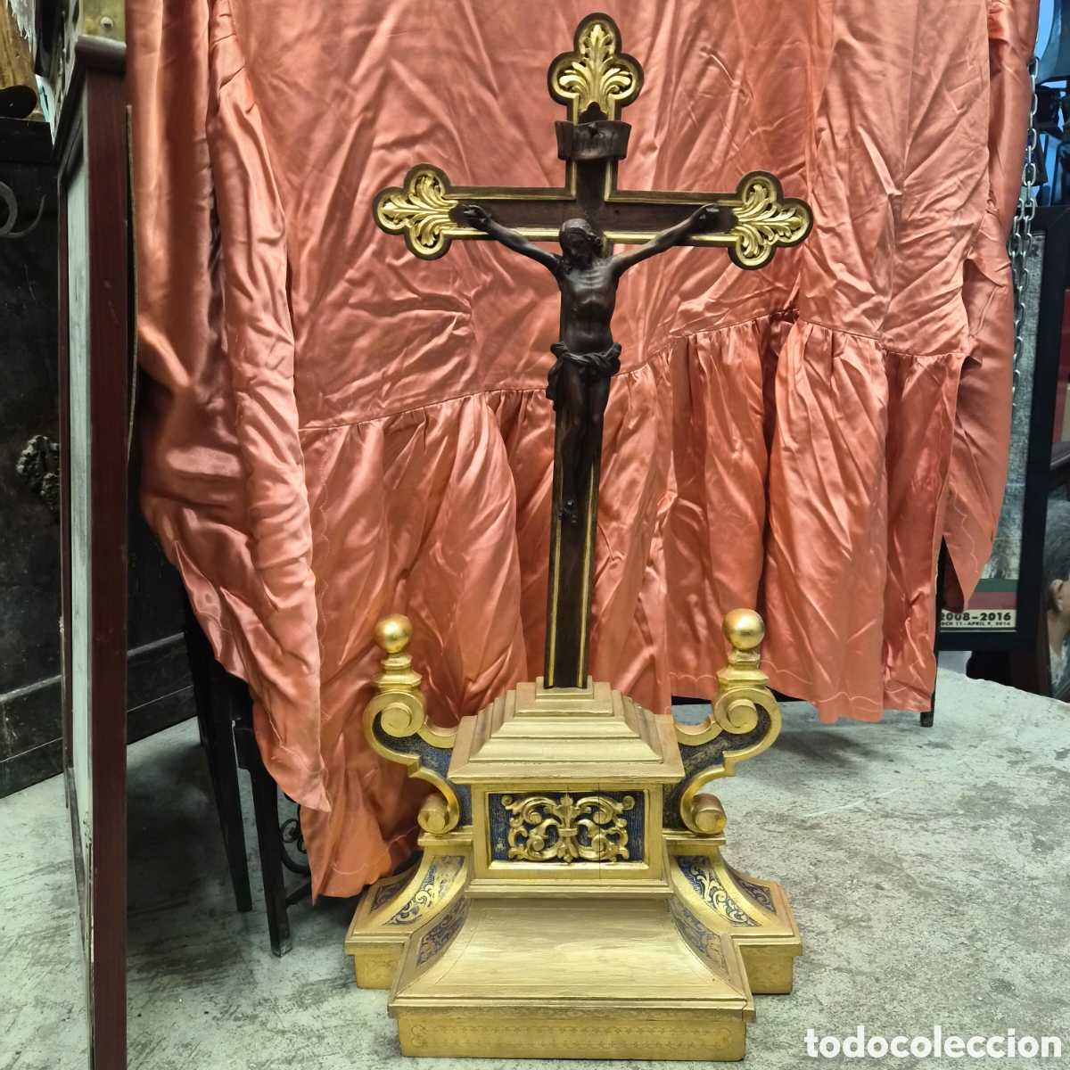 Antig&uuml;edades: Cruz altar madera Jes&uacute;s siglo XVIII-XIX