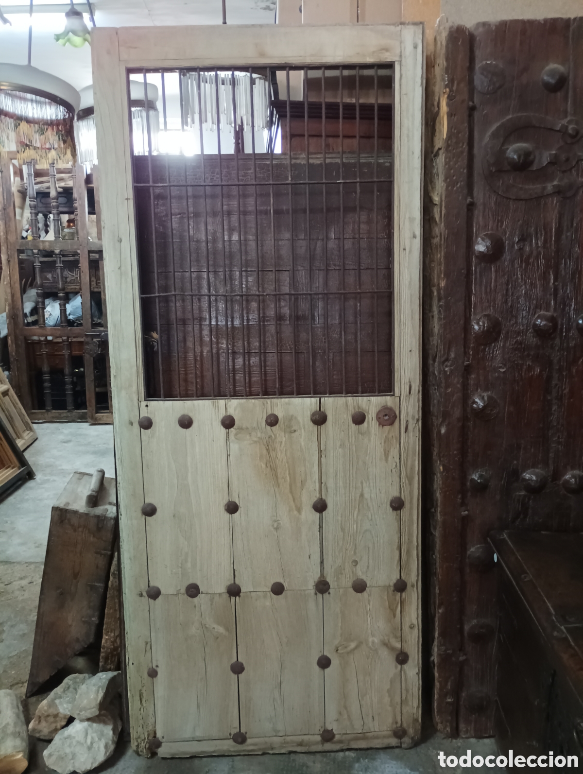 Antig&uuml;edades: PUERTA ANTIGUA DE MADERA - Foto 1