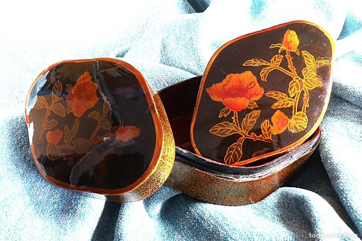 Antig&uuml;edades: Doble caja papel mach&eacute;. Cajas nido. China. Double papier-m&acirc;ch&eacute; box. Nesting boxes.