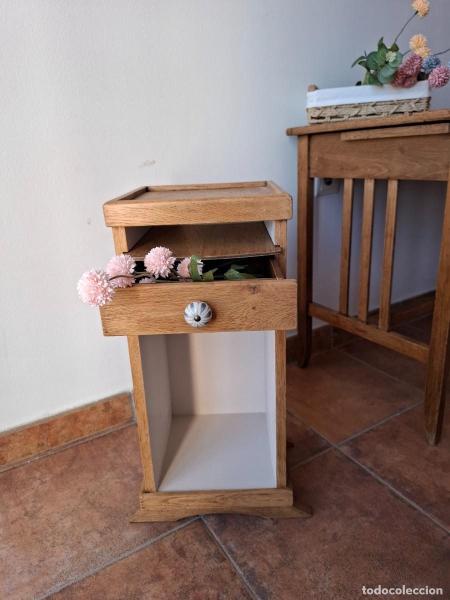 Antig&uuml;edades: Mesita auxiliar de roble machizo antigua