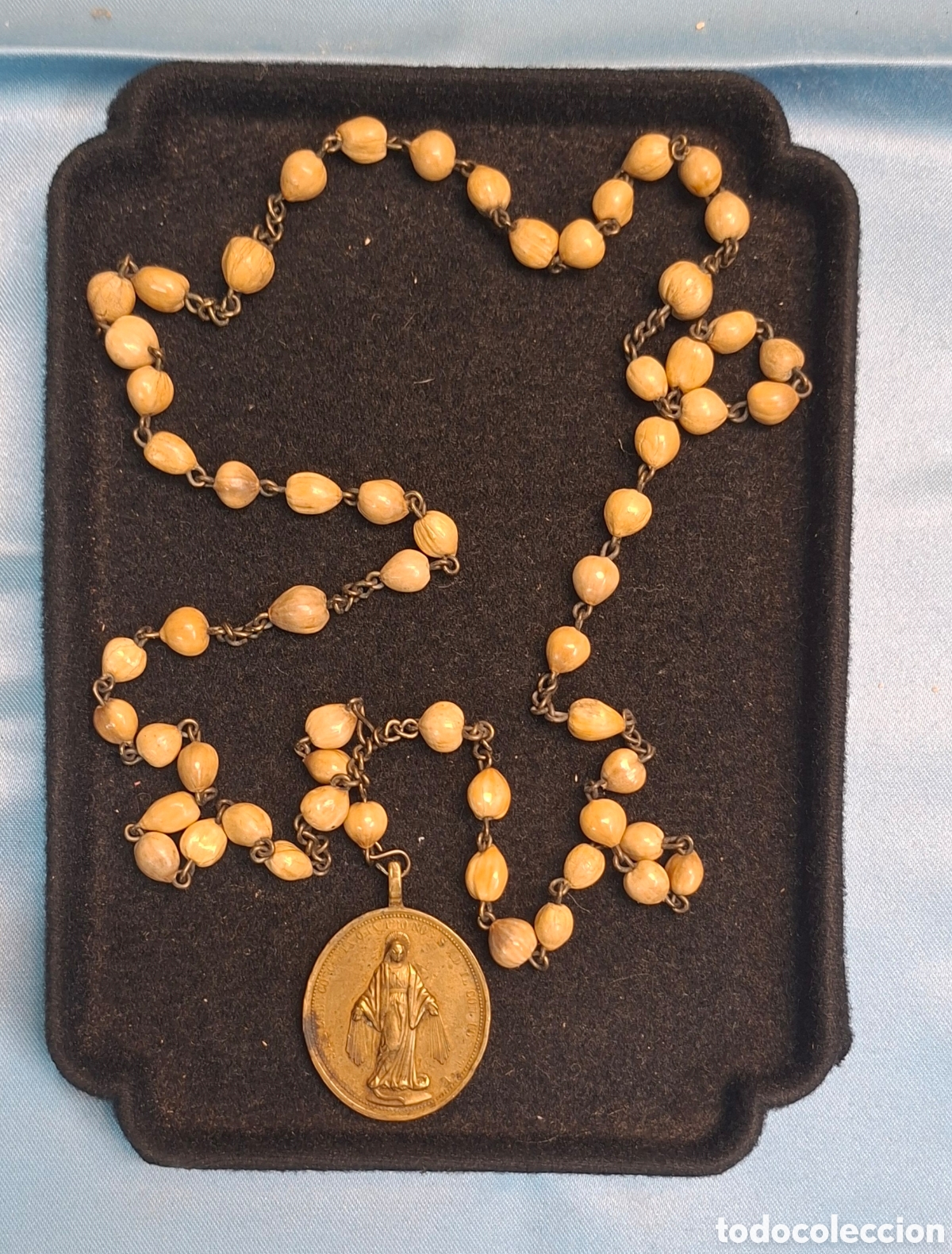 Antig&uuml;edades: Rosario Bronce y Semillas Siglo XVIII