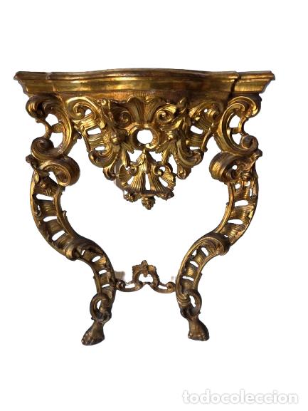 Antig&uuml;edades: Antigua Consola Rinconera, Carlos III - Talla de Madera Dorada en Pan de Oro - S.XVIII