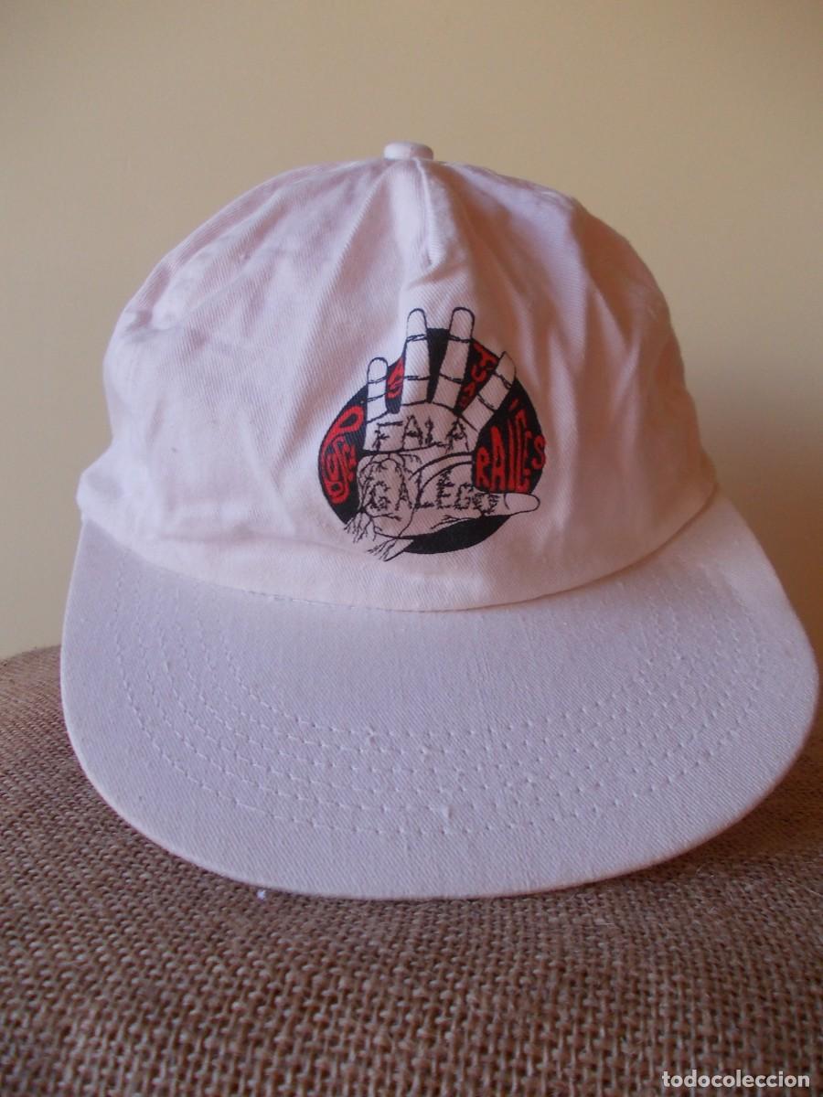 Antiquit&auml;ten: Gorra blanca con ilustraci&oacute;n de mano dise&ntilde;o Fala Galego busca as tuas ra&iacute;ces estilo urbano gr&aacute;fico