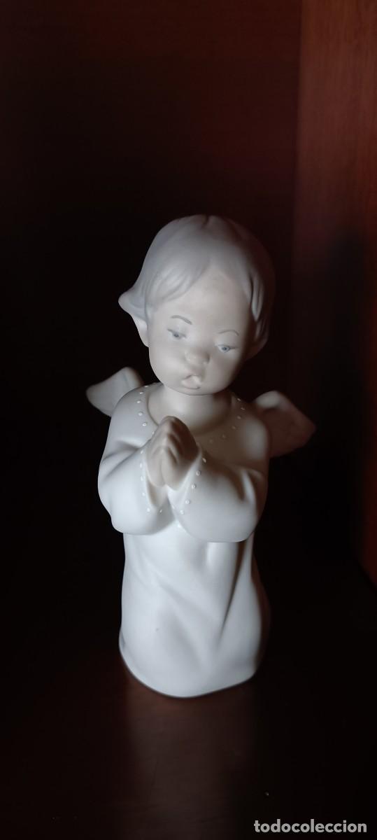 Antig&uuml;edades: Angelito orando,mate