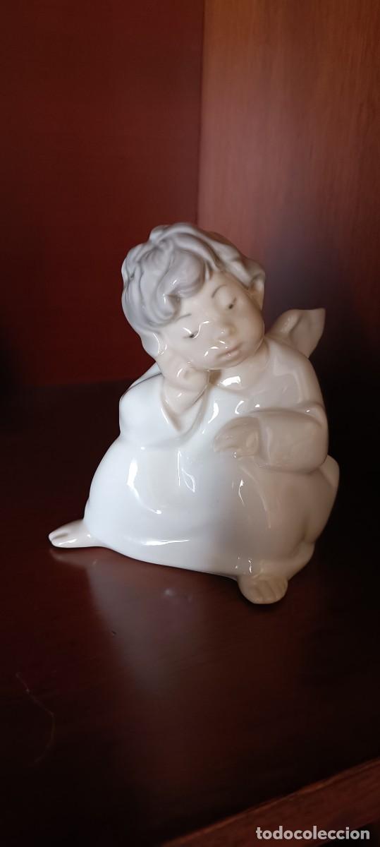 Antig&uuml;edades: Angelito sentado pensando