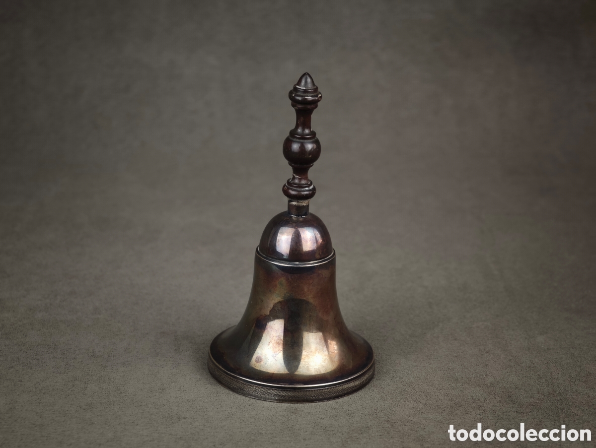 Antig&uuml;edades: Antigua Campana de Metal Plateado y Madera Siglo XIX