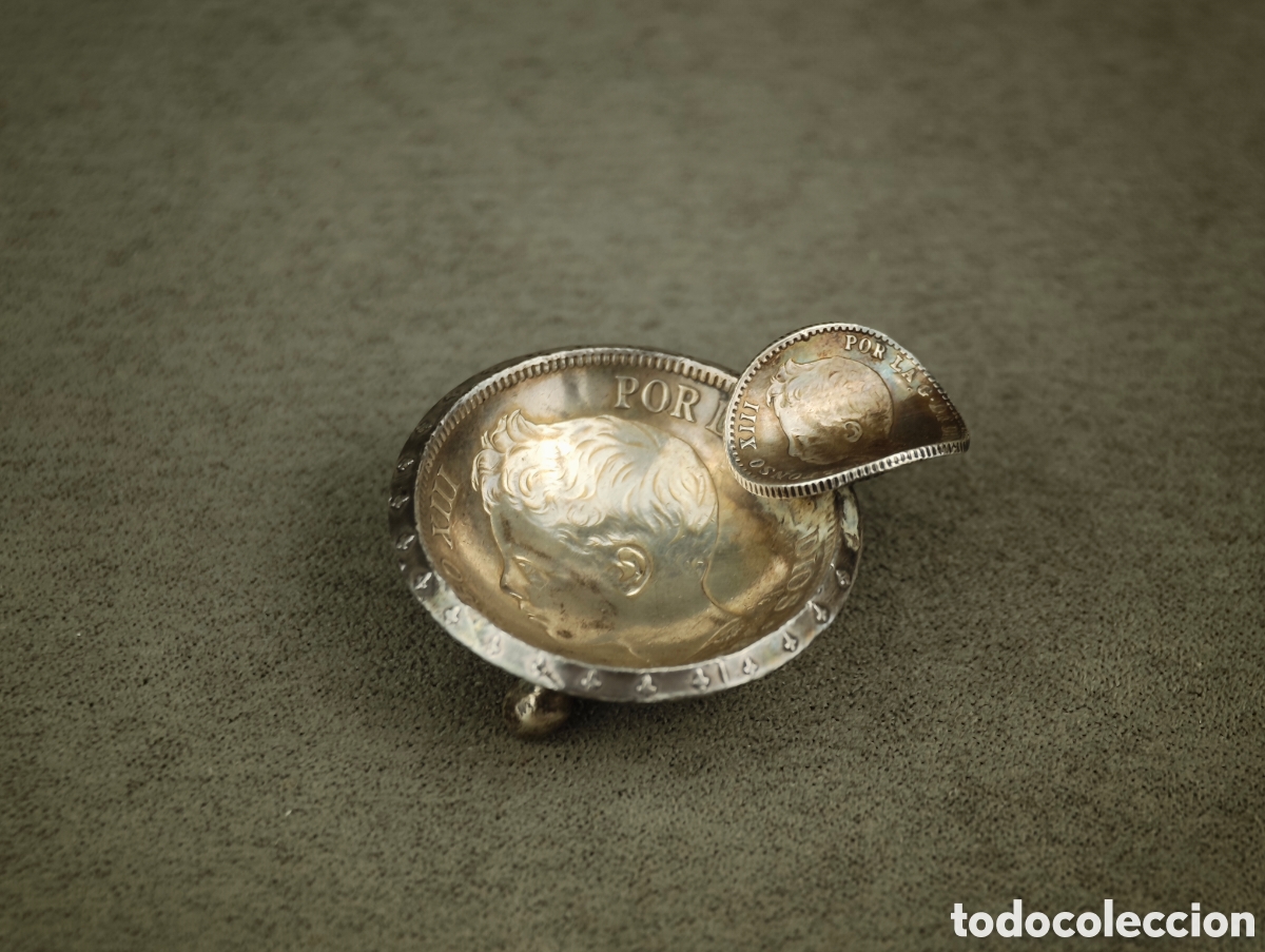 Antig&uuml;edades: Antiguo Cenicero de Plata echo con Monedas de 5 y 2 Pesetas