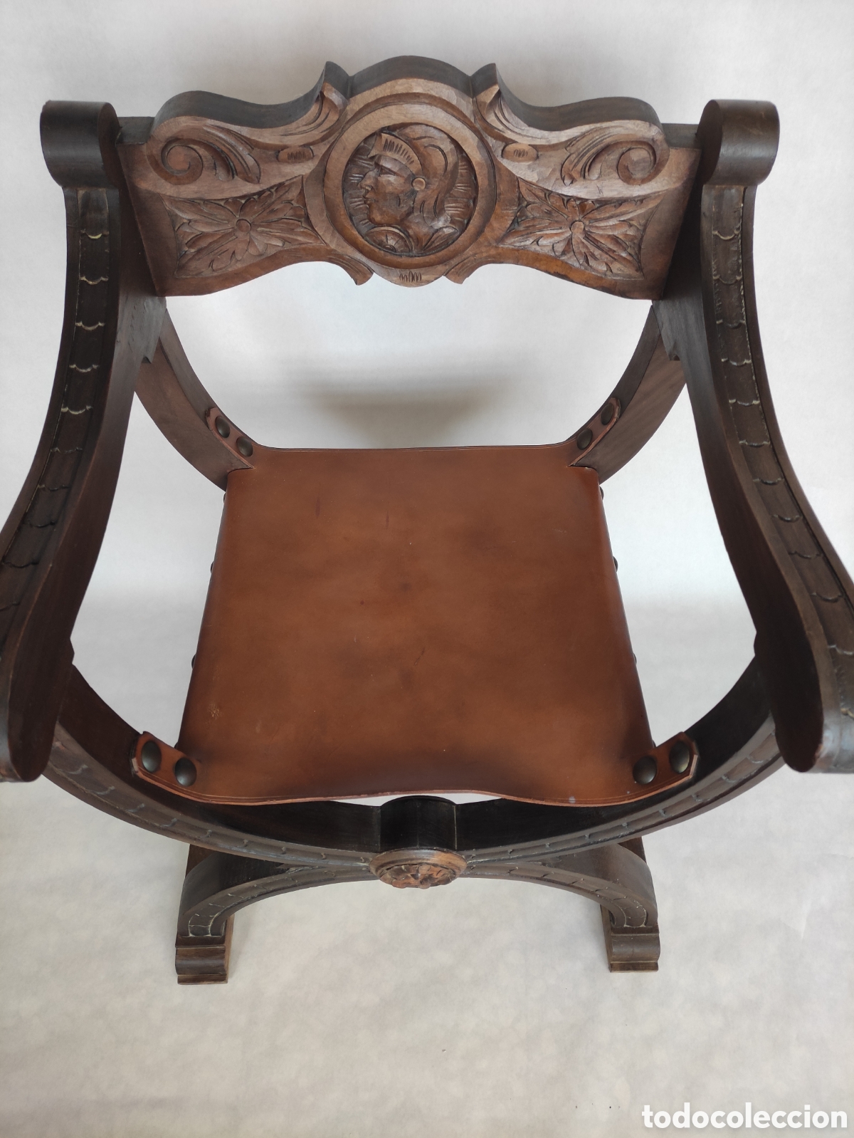 Antig&uuml;edades: Sill&oacute;n Jamuga de cuero y madera noble macizo - Foto 2