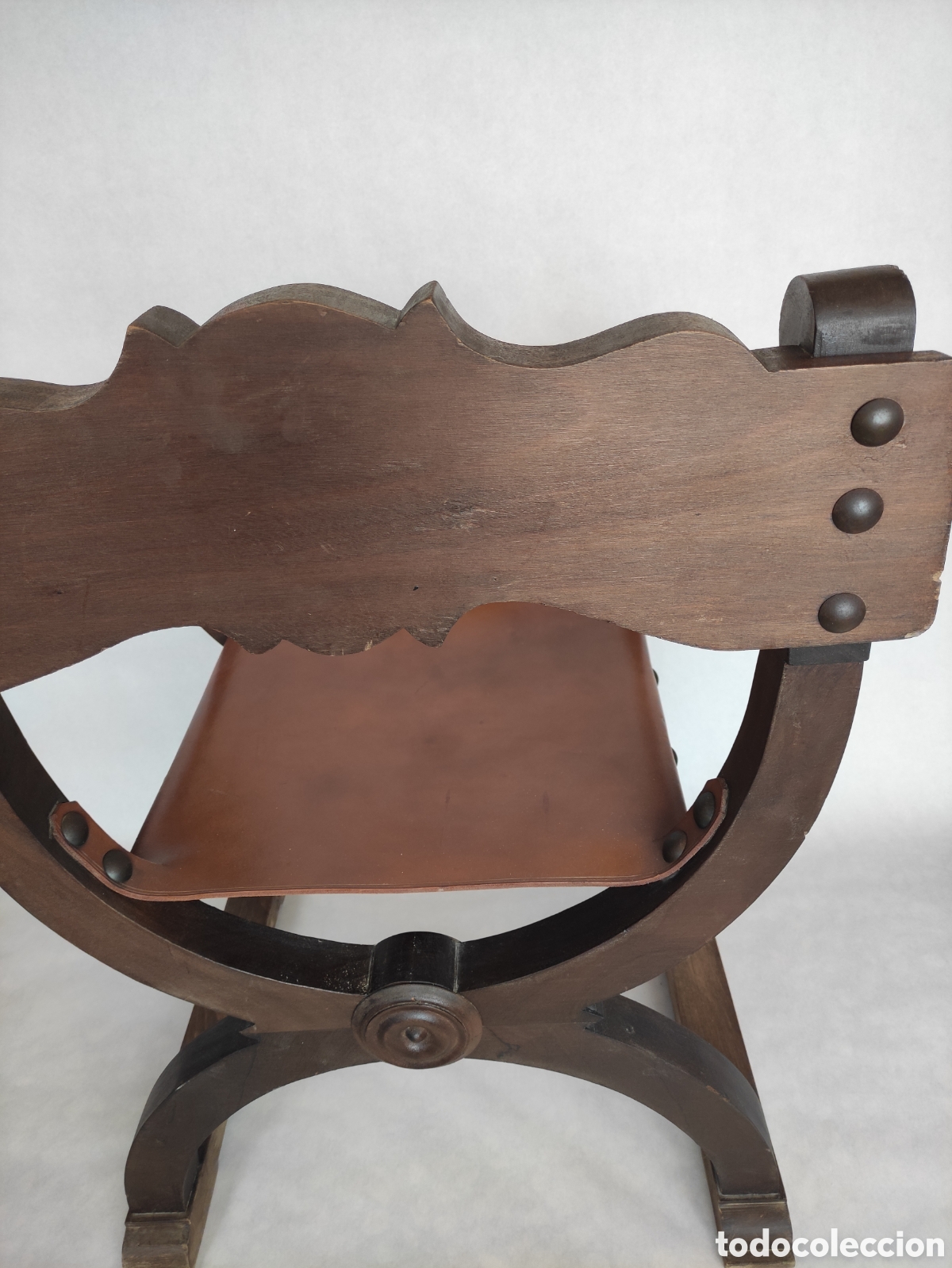 Antig&uuml;edades: Sill&oacute;n Jamuga de cuero y madera noble macizo - Foto 8