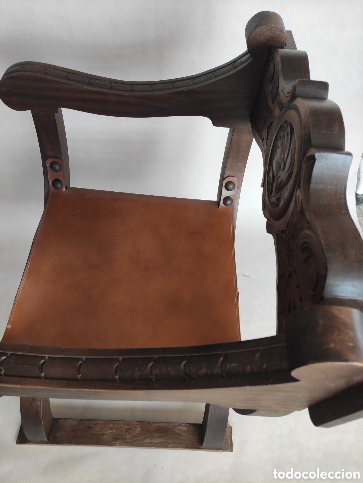Antig&uuml;edades: Sill&oacute;n Jamuga de cuero y madera noble macizo - Foto 9