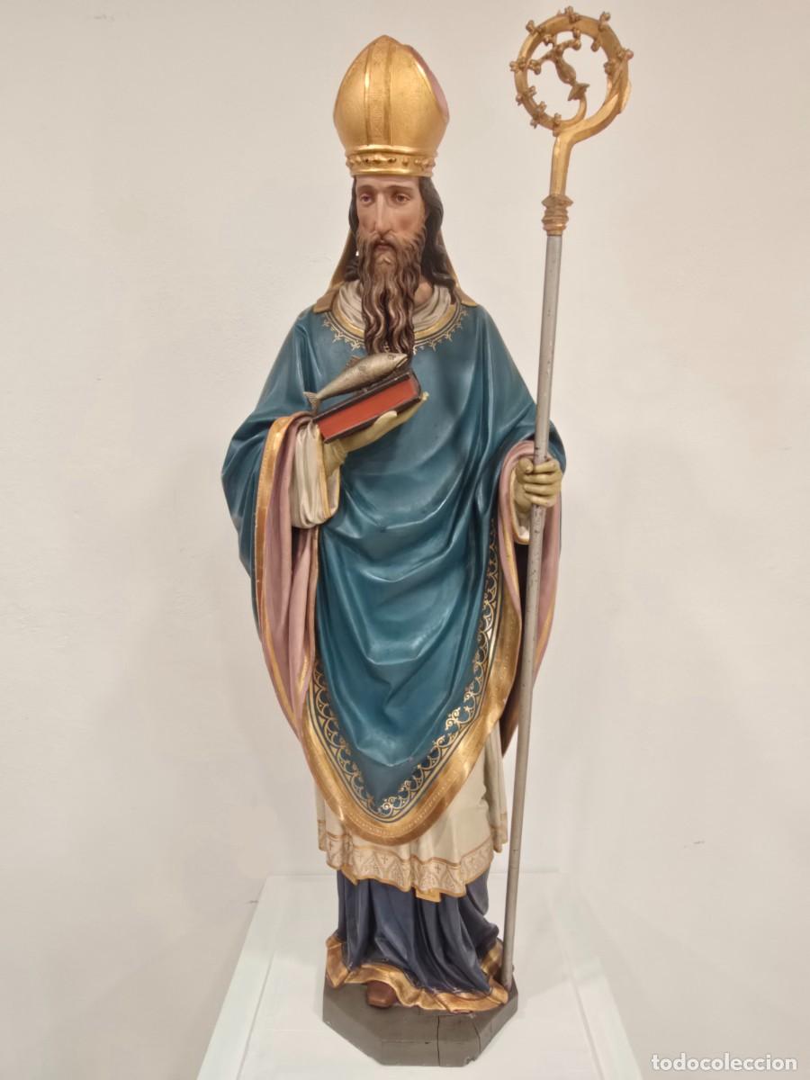 Antig&uuml;edades: Figura de Santo Obispo con pez / Rare 19th-century carved figure of a Saint Bishop with Fish