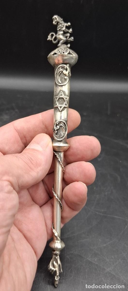 Antig&uuml;edades: + YAD O PUNTERO RITUAL PARA LEER EL TORA - FINO TRABAJO EN PLATA CON PUNZONES