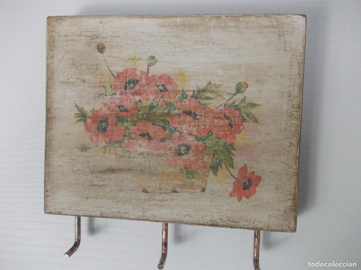 Antig&uuml;edades: Colgador de pared en madera Amapolas Estilo Shabby Chic Retro Decap&eacute; sin usar
