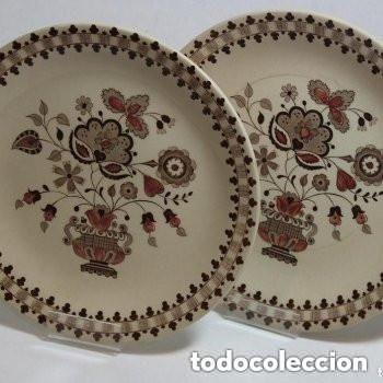 Antig&uuml;edades: Dos platos lisos iguales de cer&aacute;mica inglesa de la marca Johnson Bros.