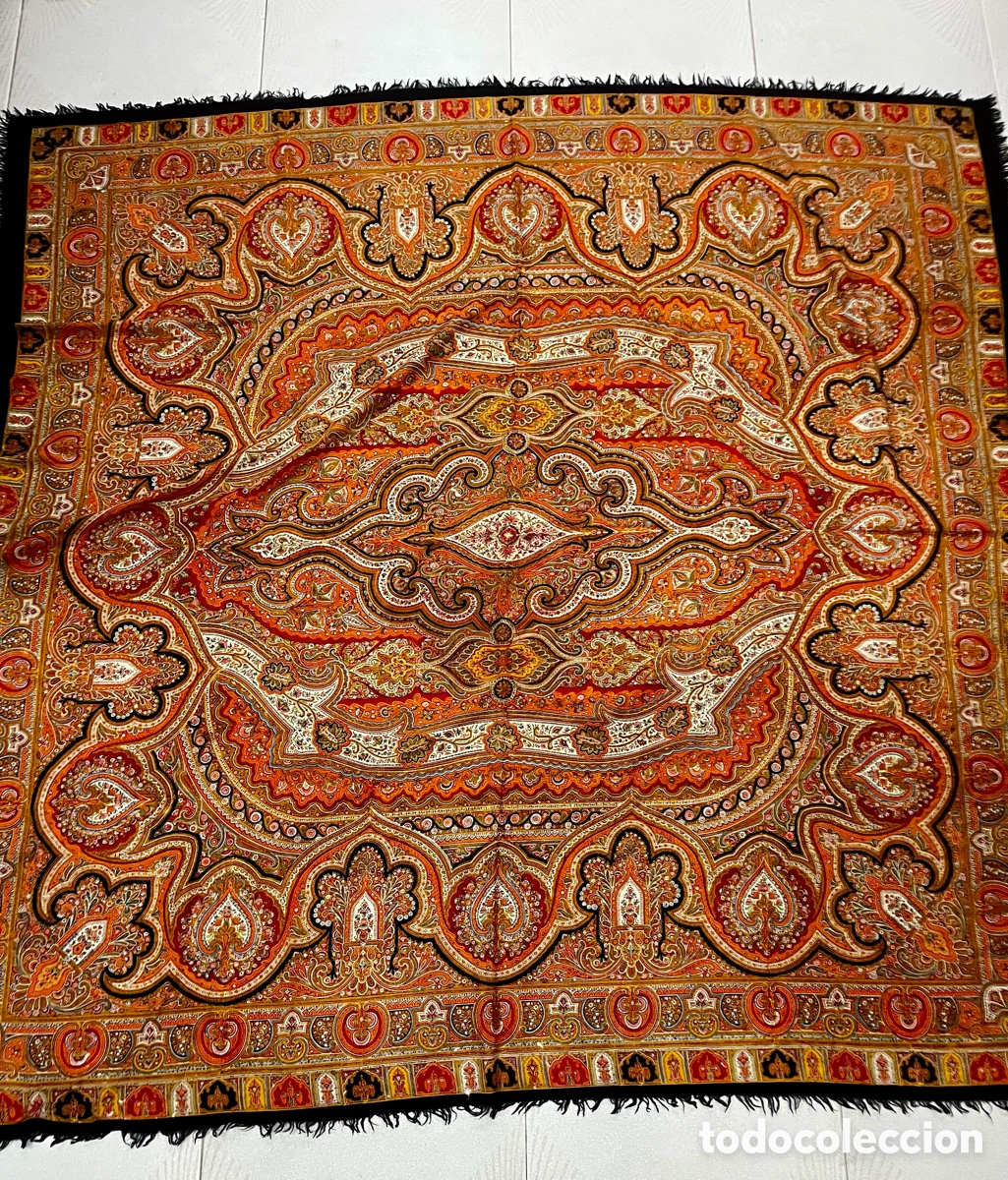 Antig&uuml;edades: Antiguo mant&oacute;n estampado de lana merina.