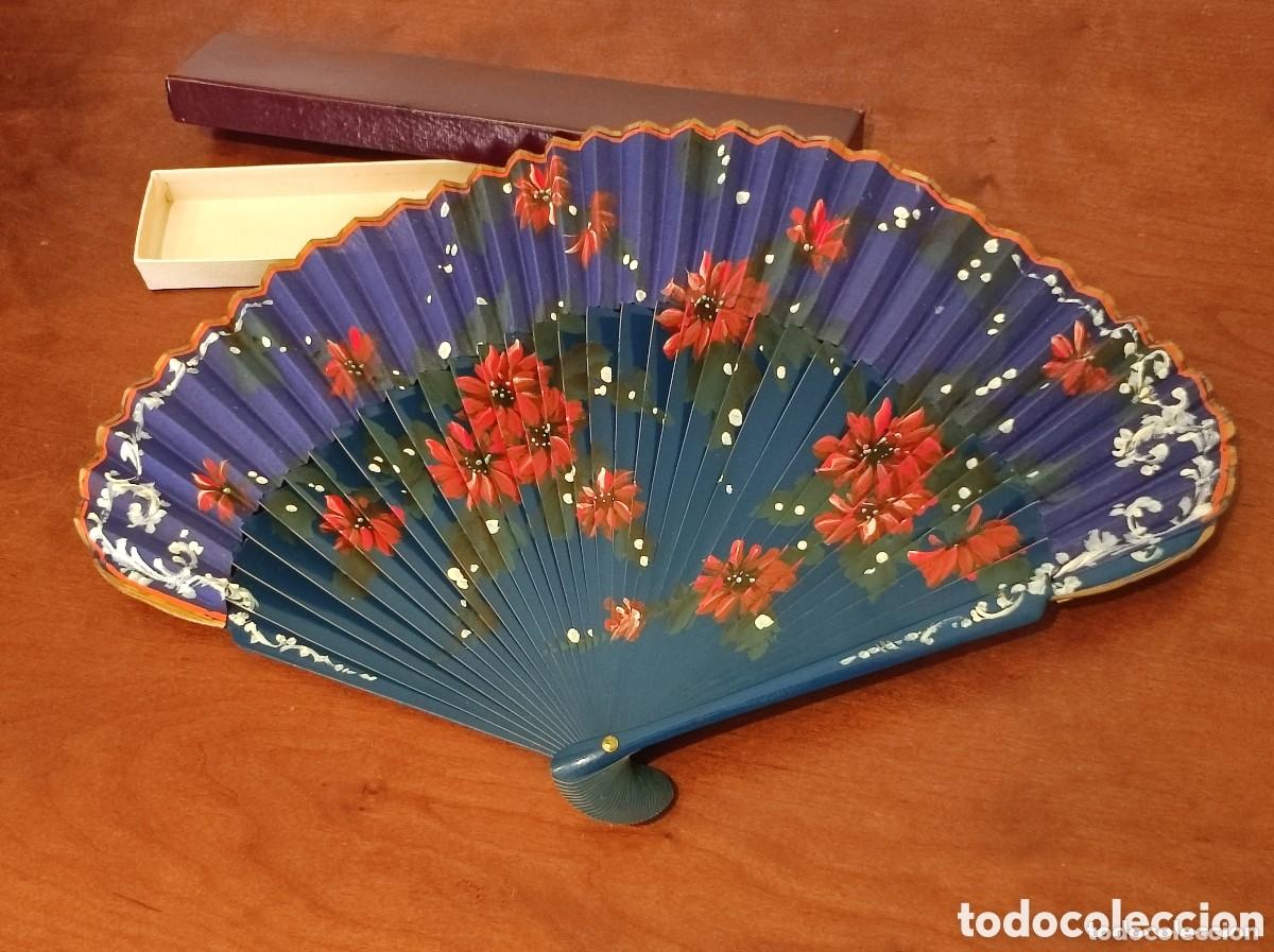 Antig&uuml;edades: Antiguo y bonito abanico pintado a mano carbonell Valencia