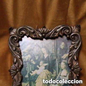 Antiguidades: Reproducci&oacute;n de una pintura de la escuela flamenca (Virgen con el ni&ntilde;o) en una antiguo marco ...