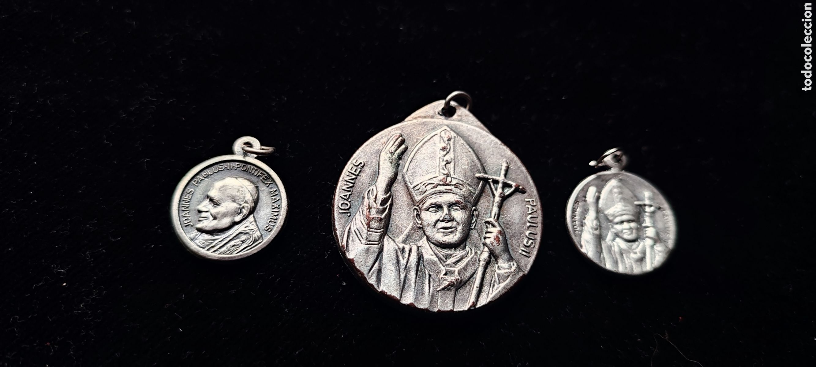 Antig&uuml;edades: Lote de tres medallas oficiales del Papa Juan Pablo II Vaticano