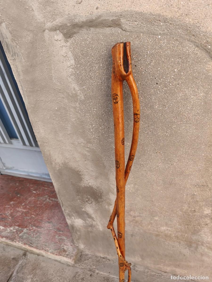 Antig&uuml;edades: Bast&oacute;n antiguo de madera ra&iacute;z todo completo arte popular