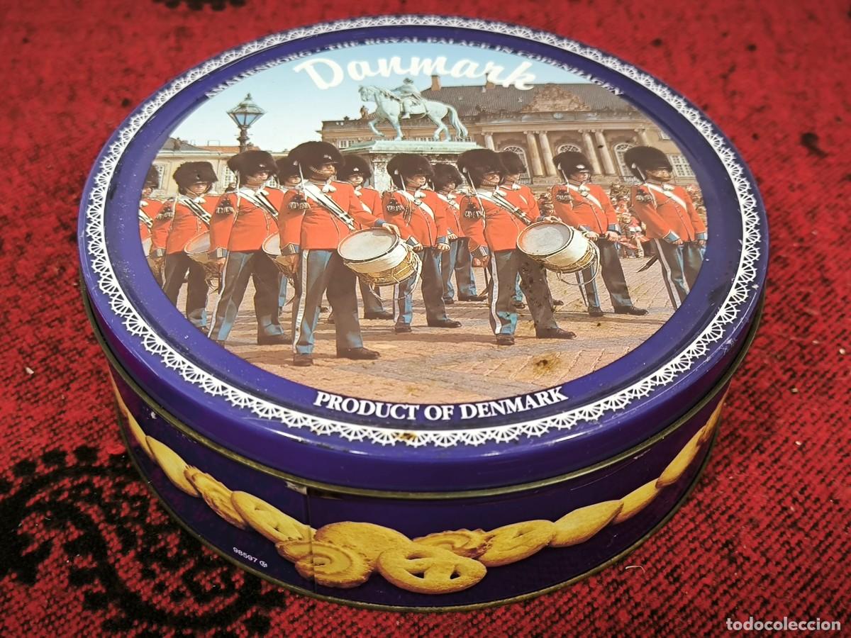 Antiquit&auml;ten: Antigua Caja De Galletas Danesa De Metal &ndash; Dise&ntilde;o Guardia Real De Dinamarca &ndash; 20 Cm