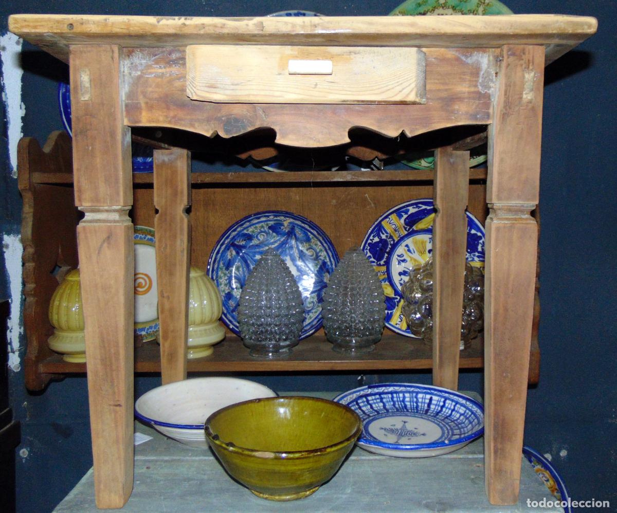 Antig&uuml;edades: PEQUE&Ntilde;A MESA RUSTICA 58 X 40 ALTURA 52