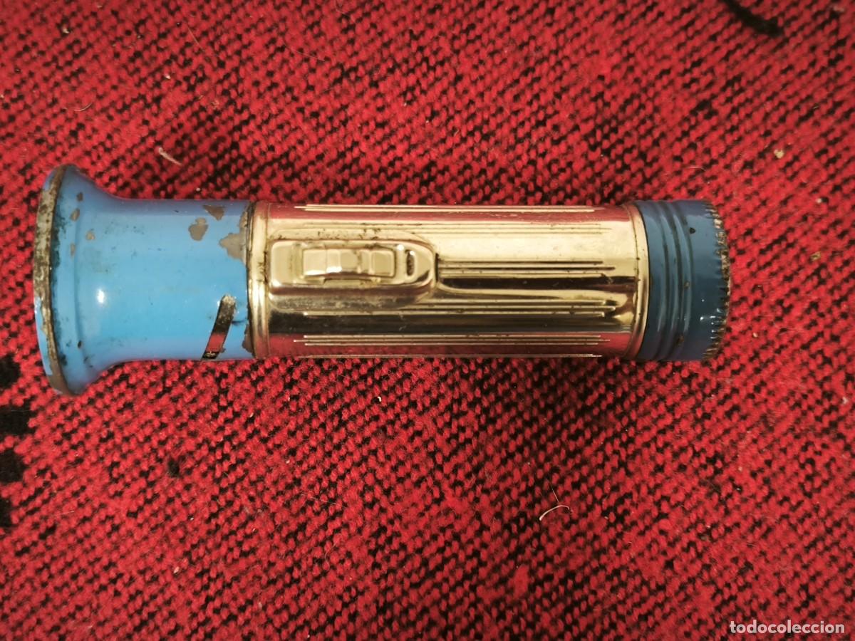Antig&uuml;edades: Linterna Antigua De Bolsillo 11 Cms &ndash; Dise&ntilde;o Vintage Met&aacute;lico Con Interruptor