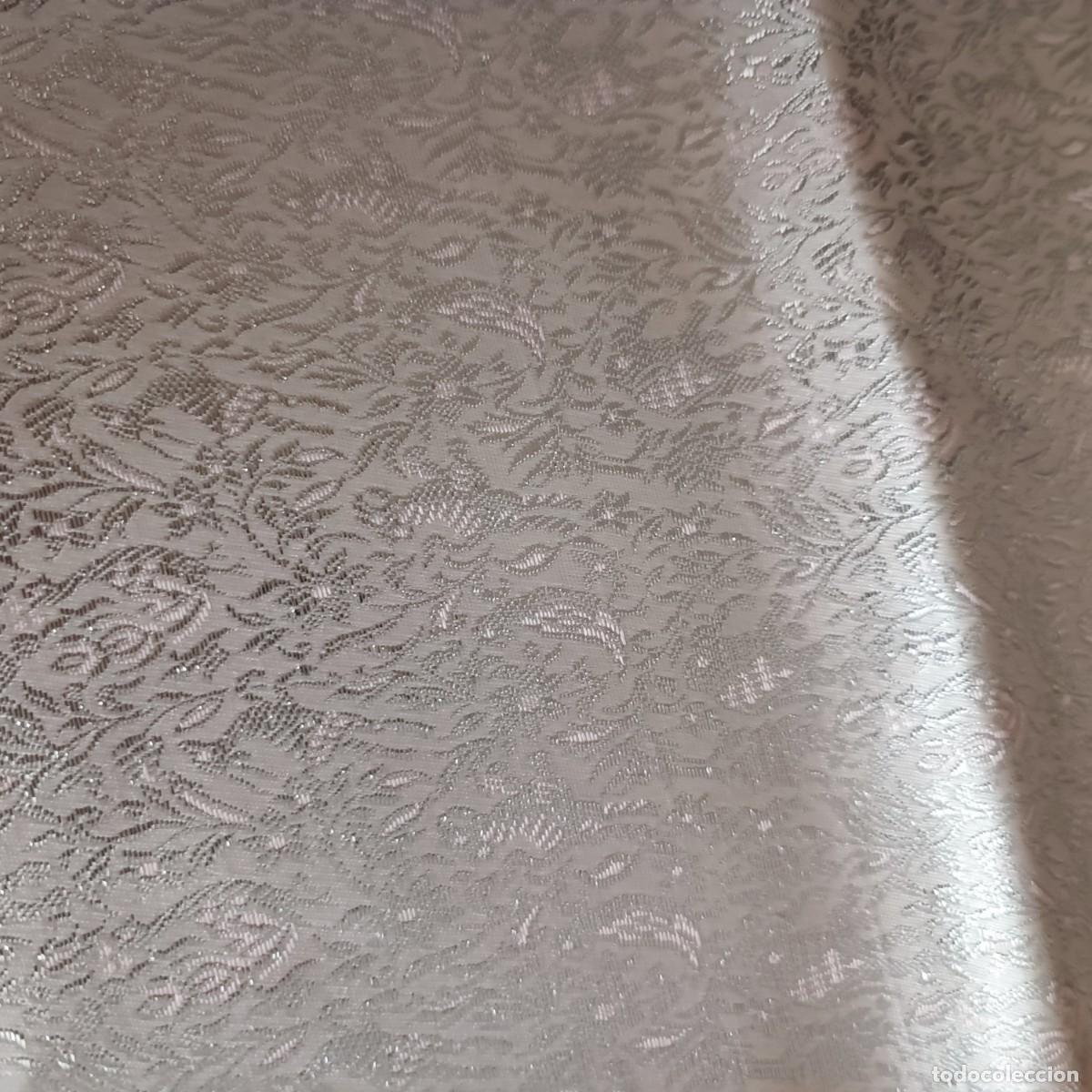 Antig&uuml;edades: RETAL SIMIL TISSU BROCADO PARA MANTO VIRGEN