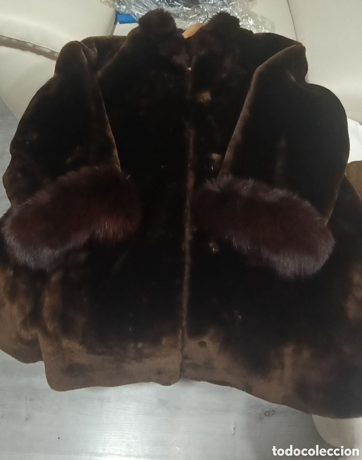 Antig&uuml;edades: Abrigo Vis&oacute;n IVONNE. NUEVO!!