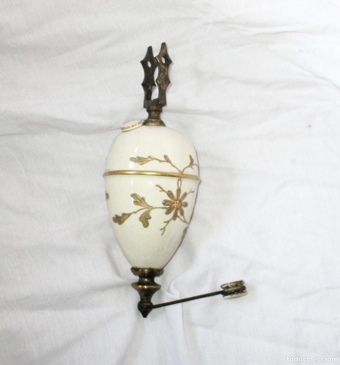 Antig&uuml;edades: CONTRAPESO PARA L&Aacute;MPARA ANTIGUA EN PORCELANA ESMALTADA CON DORADOS.
