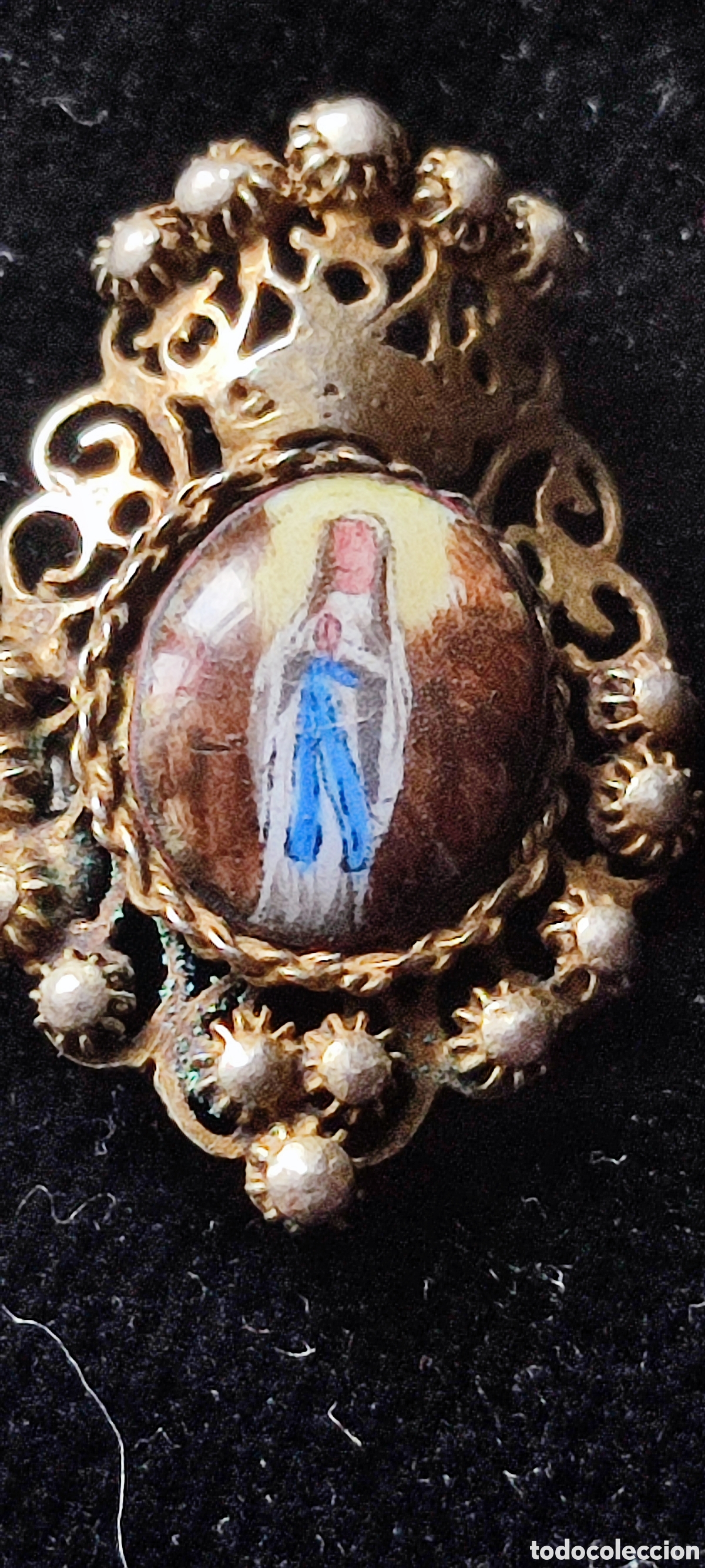 Antig&uuml;edades: Antigua insignia-pin del siglo XIX de plata y esmalte de la Virgen Maria