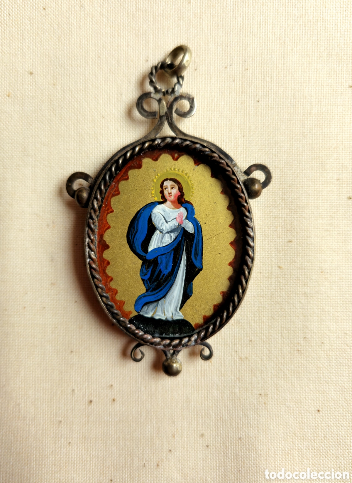 Oggetti Antichi: Antiguo relicario medall&oacute;n con pinturas en plata baja Inmaculada Concepci&oacute;n y Arc&aacute;ngel