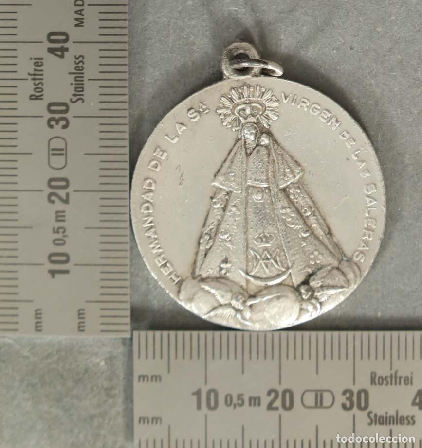 Oggetti Antichi: MEDALLA. HERMANDAD DE LA SA VIRGEN DE LAS SALERAS. NAVALUCILLOS.