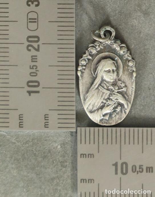 Antig&uuml;edades: MEDALLA. SANTA TERESITA DE JESUS. PLATA.