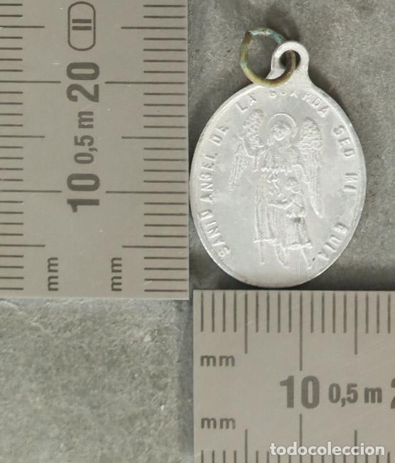 Antig&uuml;edades: MEDALLA. SANTO ANGEL DE LA GUARDIA. SAN BLAS. HACIA 1920