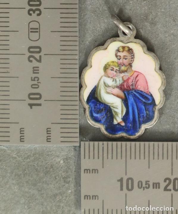 Antig&uuml;edades: MEDALLA. SAN JOSE - Plata y esmalte de porcelana. SIGLO XIX