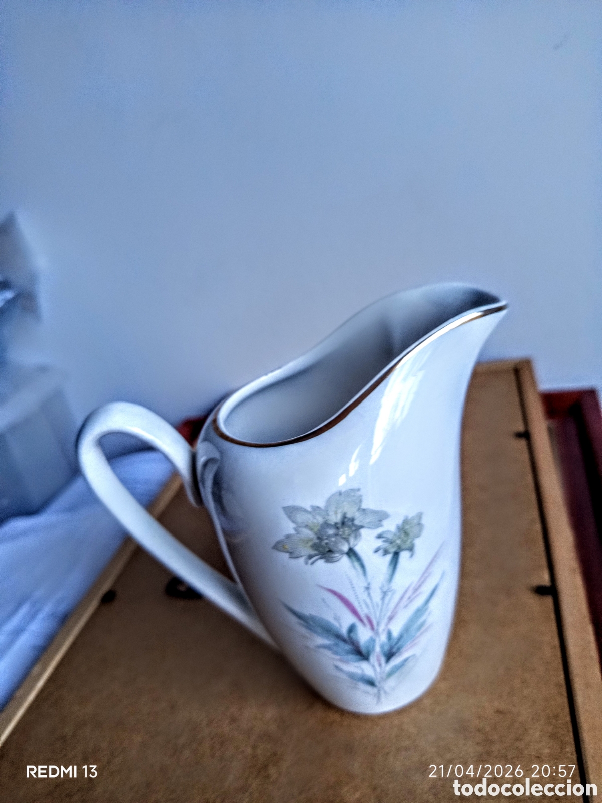 Antig&uuml;edades: Jarra de leche peque&ntilde;a - Foto 1