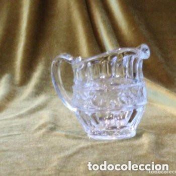 Antiquit&eacute;s: Antigua jarra de agua para whisky de cristal tallado.
