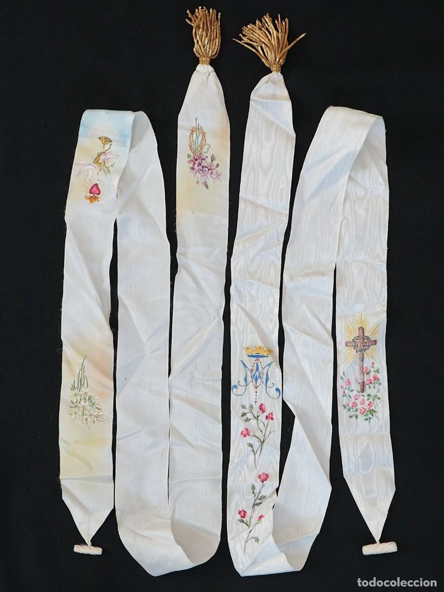 Antig&uuml;edades: Cintas para amito confeccionadas en seda pintada con motivos religiosos. Pps. S. XX.